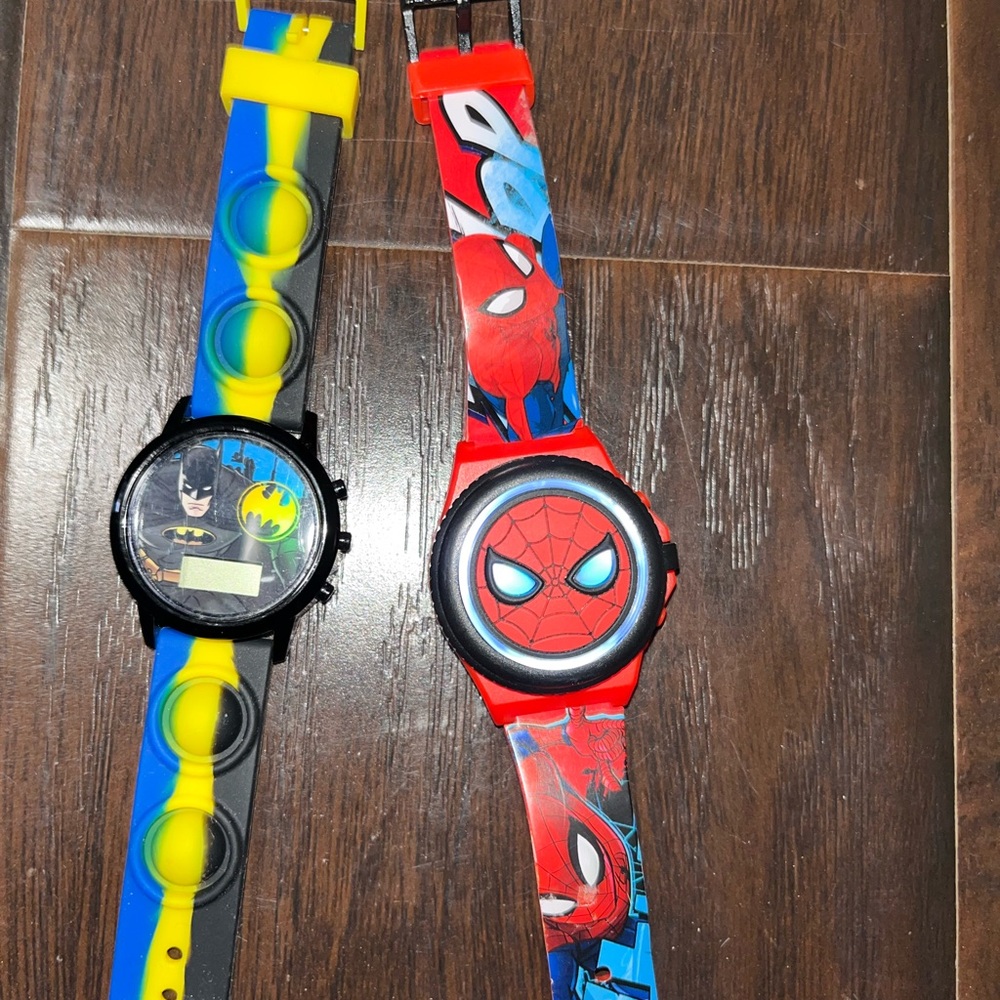 SET: Spider-Man and Batman Kids Watches